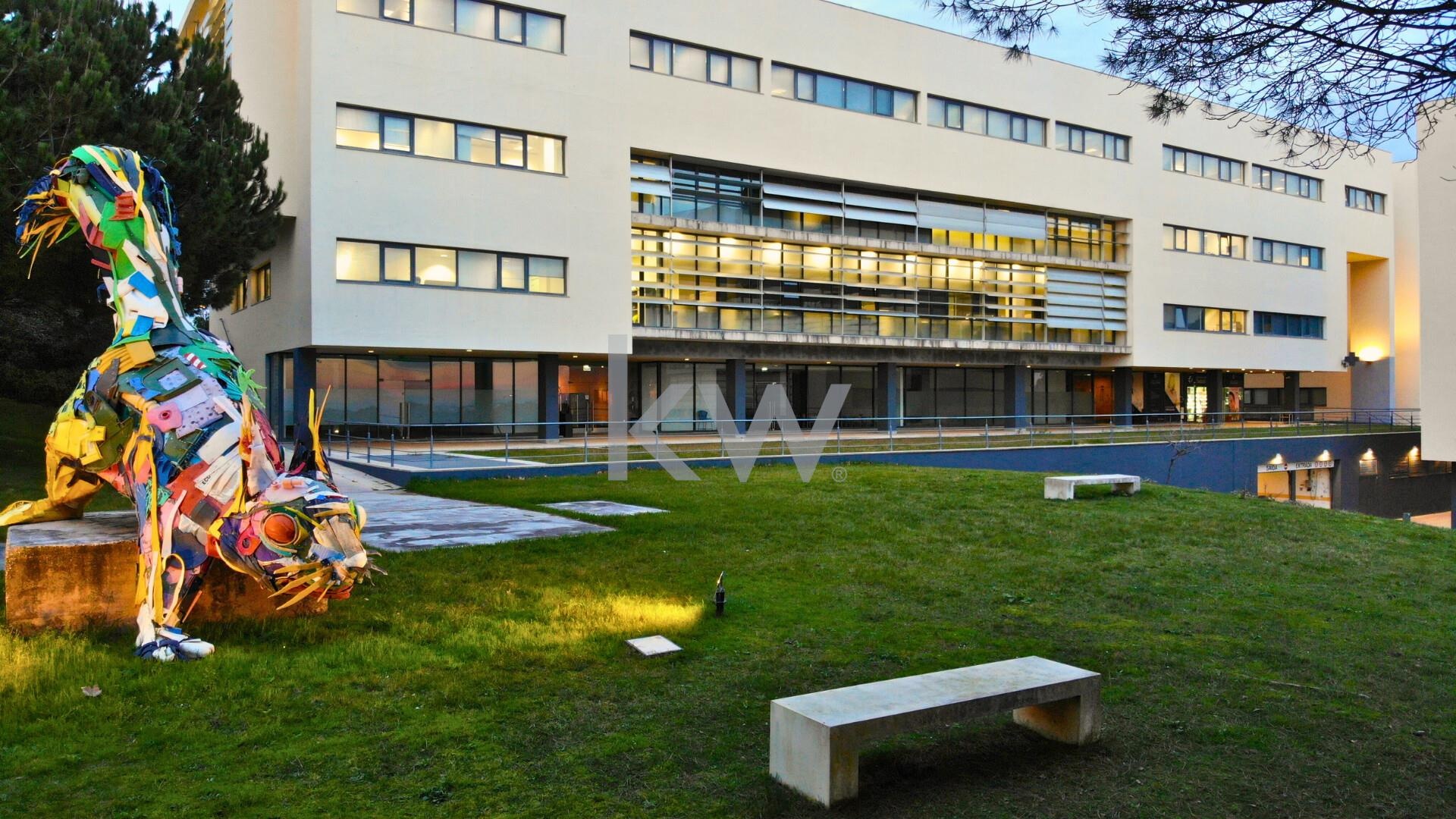 Loja com 100 m² para Arrendamento | Taguspark  Oeiras