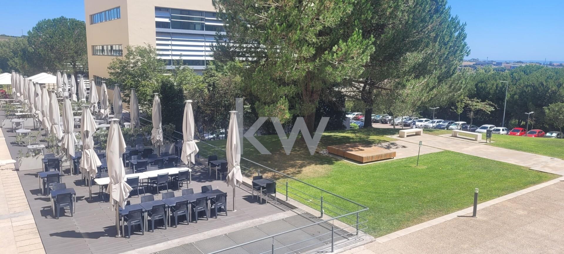 Loja com 100 m para Arrendamento | Taguspark  Oeiras