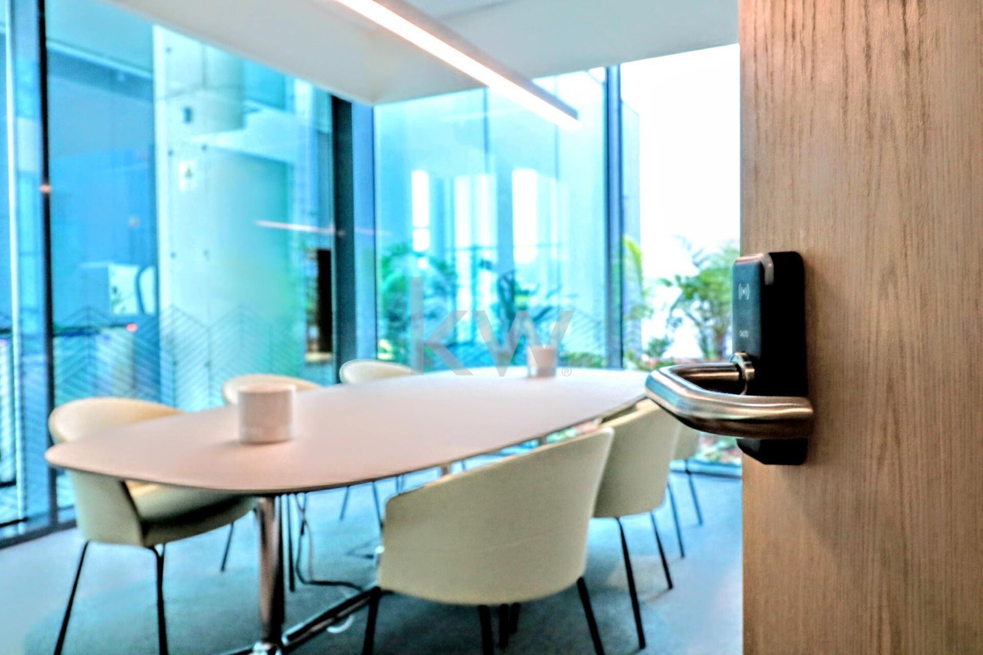 Escritório de excelência com 23 m2 para 5 a 6 pessoas no Centro do Parque das Nações, LISBOA