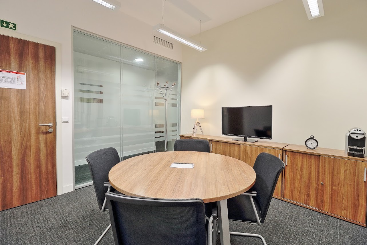 Escritrio para 3 Pessoas no Chiado