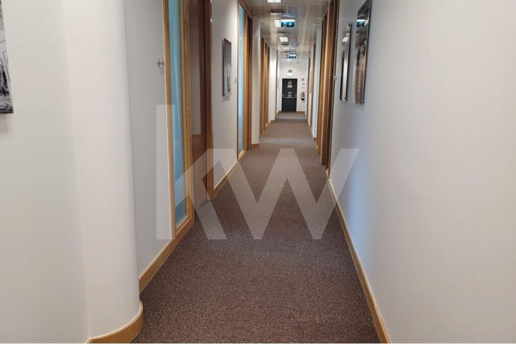 Escritrio com 8,5 m2 na Quinta da Fonte com todas as Solues para o Sucesso da sua Empresa