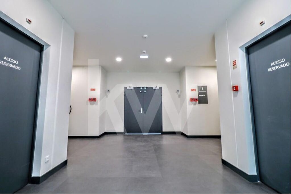 Escritrio Inovao com 986 m2 no TAGUS PARK