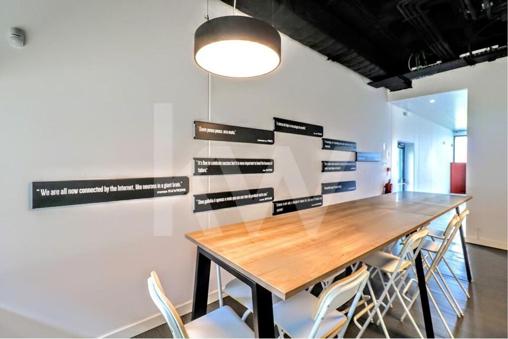 Escritrio Inovao com 986 m2 no TAGUS PARK