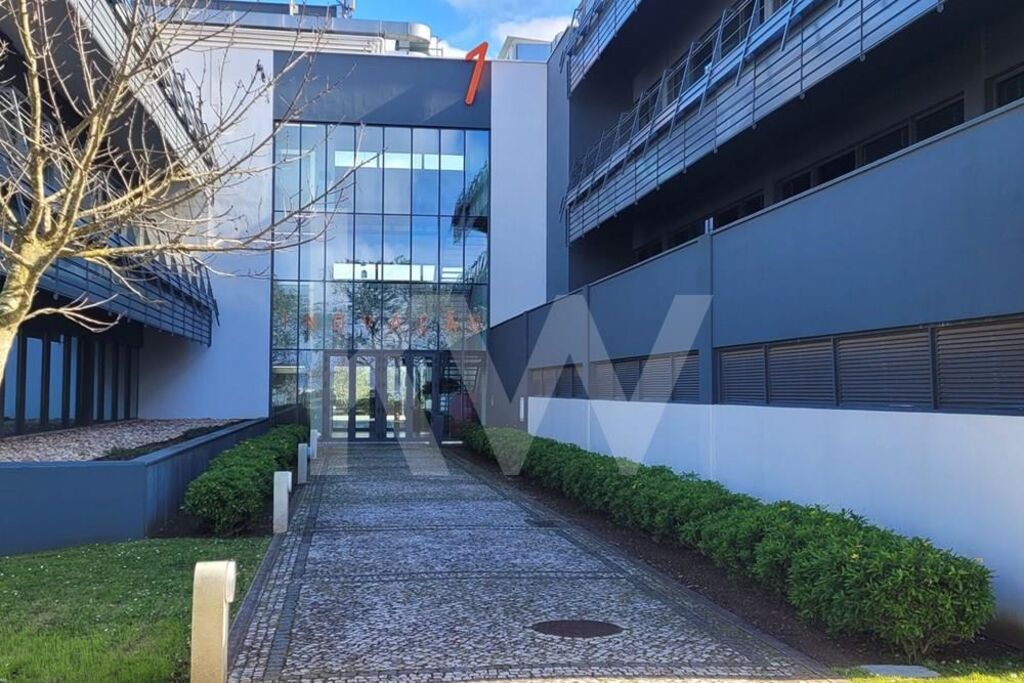 Escritrio Inovao com 986 m2 no TAGUS PARK