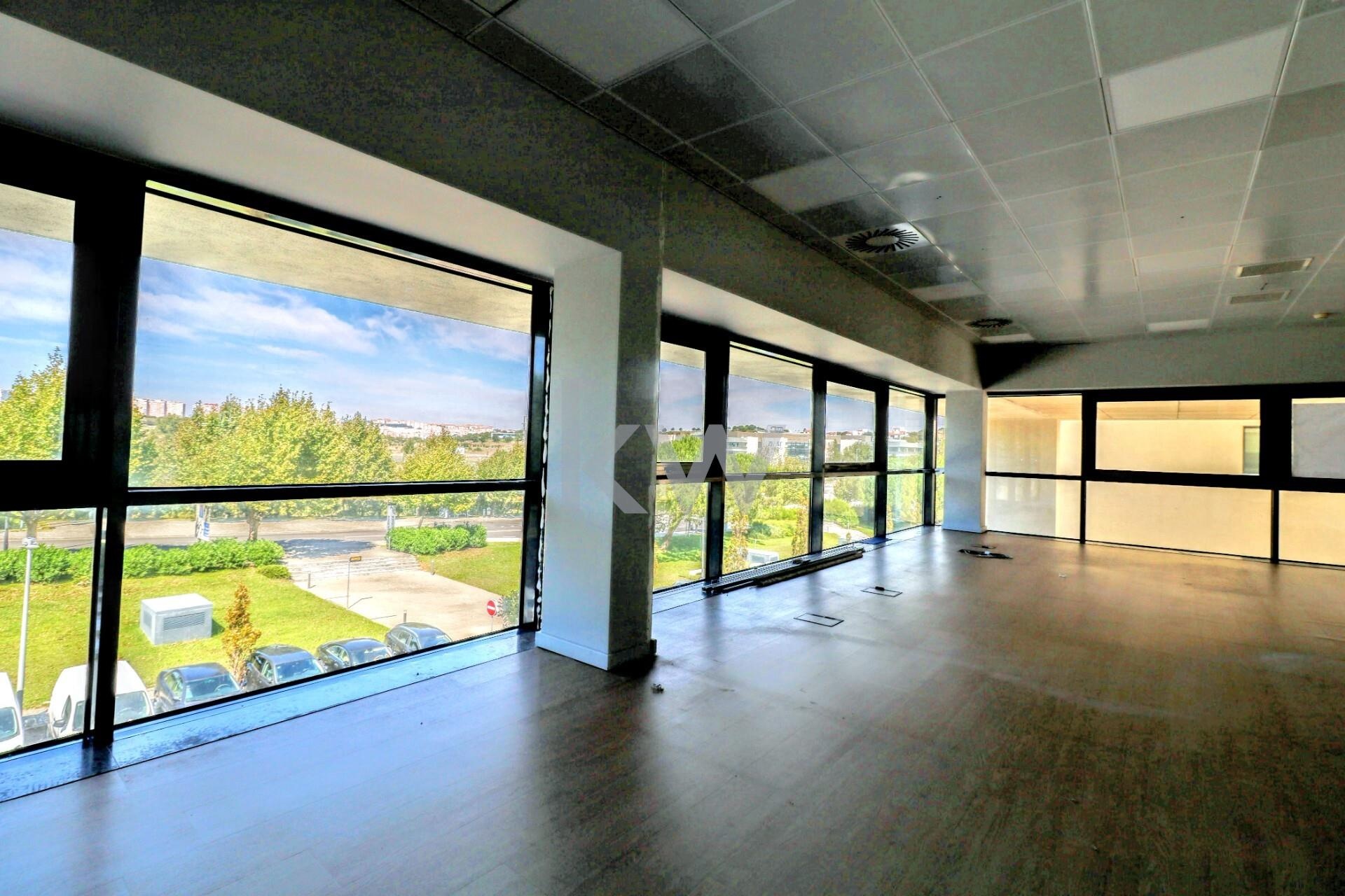 Escritório Premium com 276 m2 no TAGUSPARK