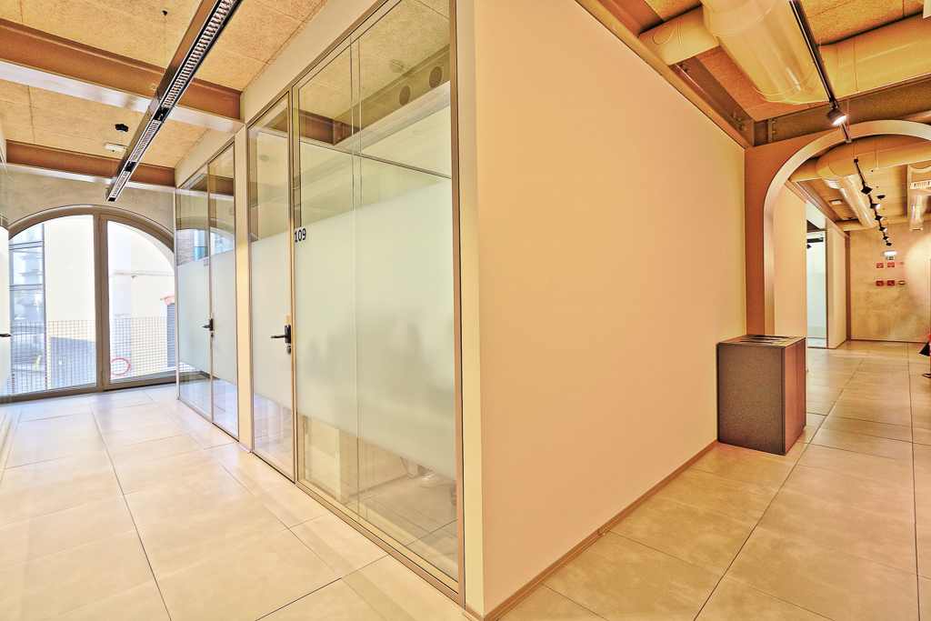 Escritrio de ltima Gerao para 3 a 4 Pessoas para Arrendar em Alcntara, Lisboa