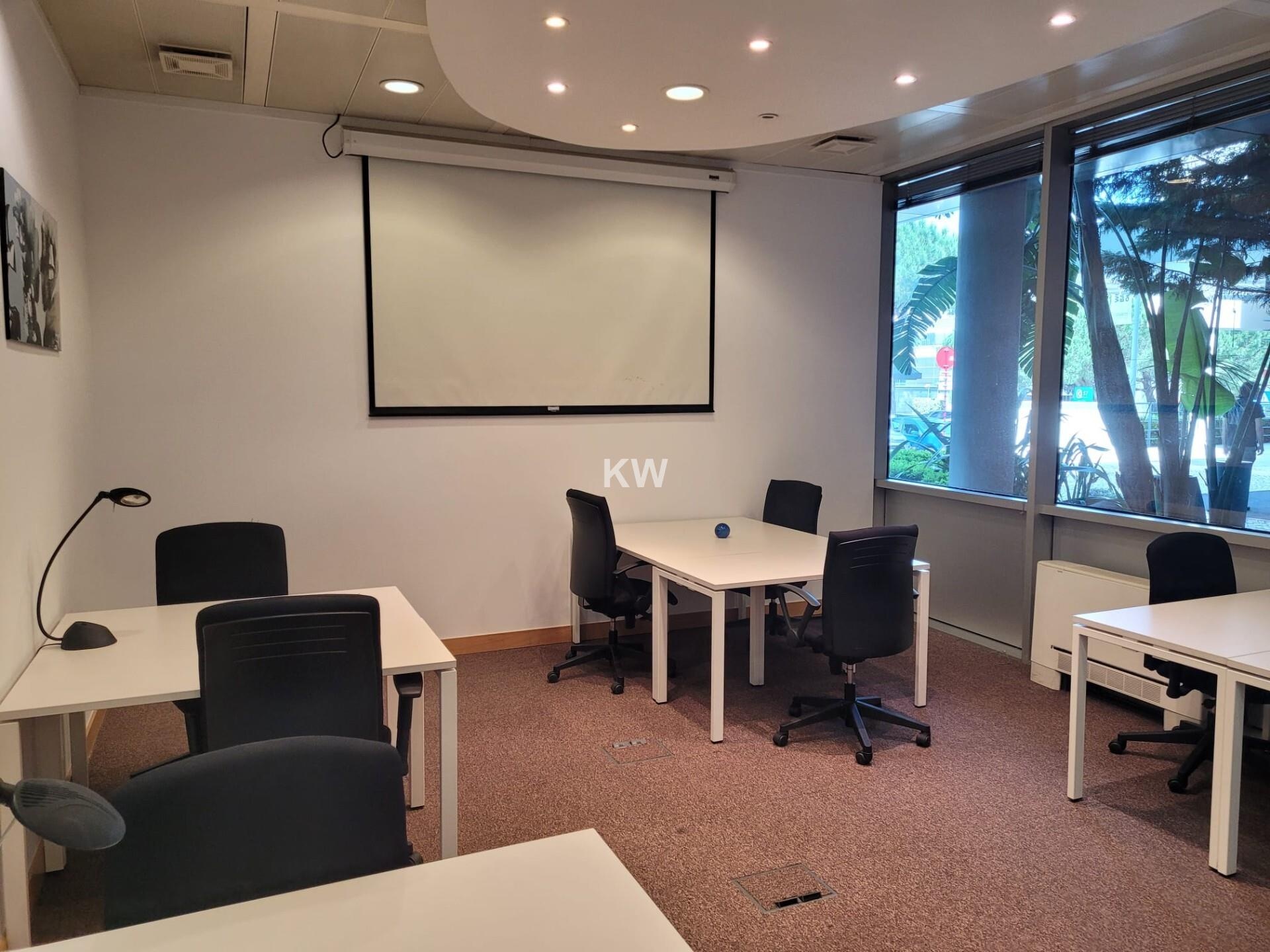 Escritrio com 28 m2 na Quinta da Fonte com todas as Solues para o sucesso da sua Empresa