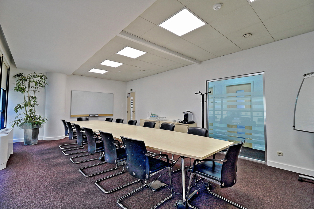 Escritrio Prime de 12 pessoas para Arrenda em plena Avenida da Liberdade Descrio