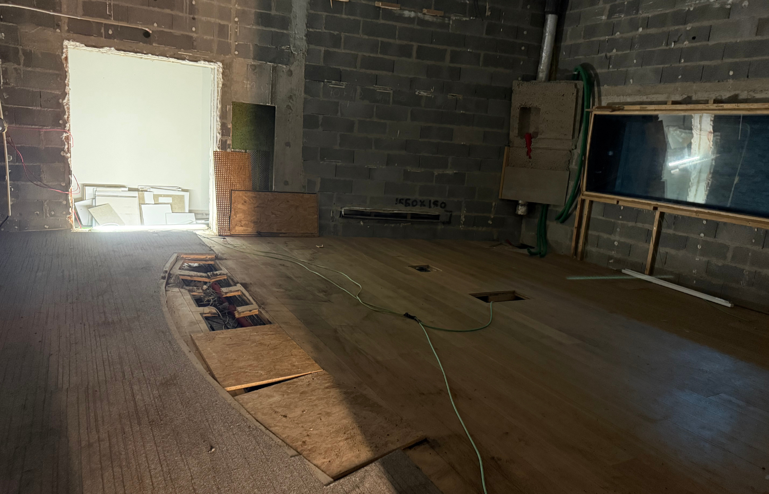 Edifcio Exclusivo para Arrendamento em Pao de Arcos | 1000 m | Estacionamento Privativo