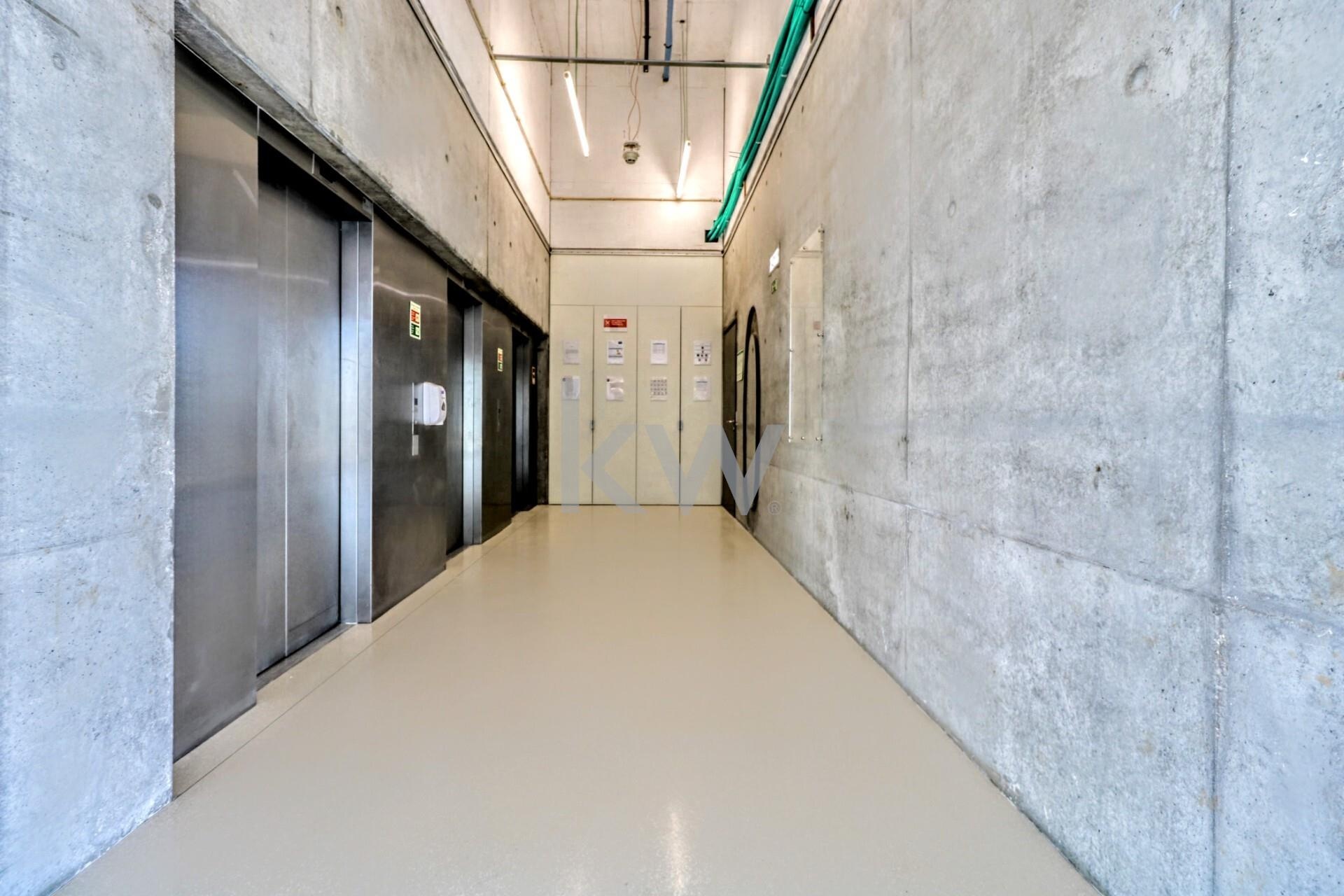 Escritrio Excellence com 858 m no Edifcio Poente | Taguspark