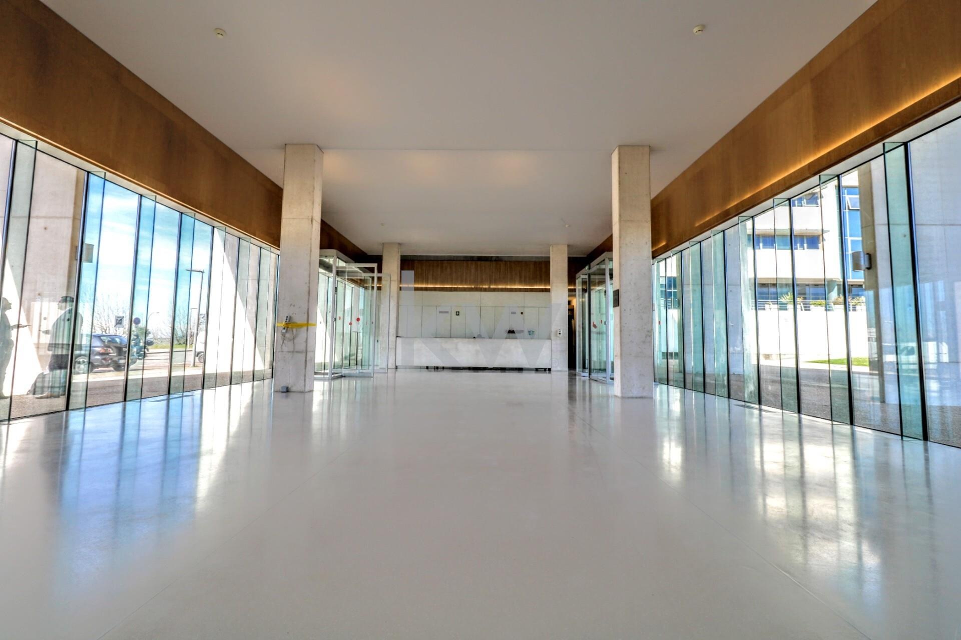 Escritrio Excellence com 858 m no Edifcio Poente | Taguspark