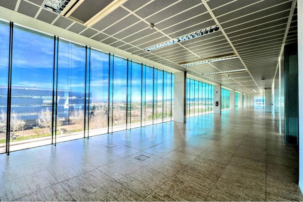 Escritrio Excellence com 858 m no Edifcio Poente | Taguspark