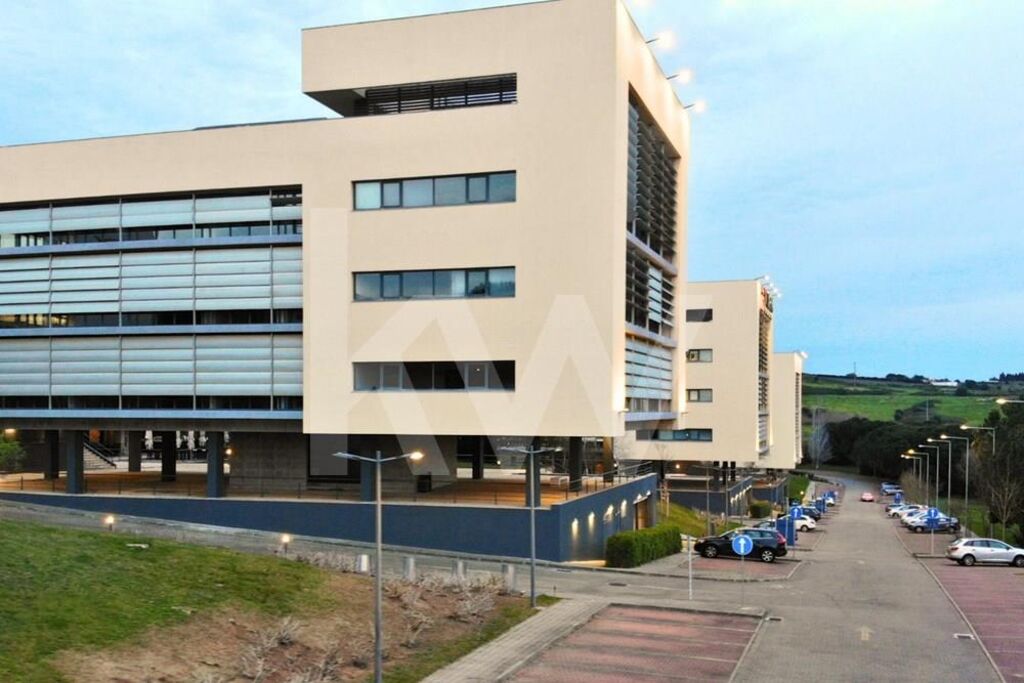 Edifcio de Escritrios Qualidade com 1900 m2 no Tagus Park