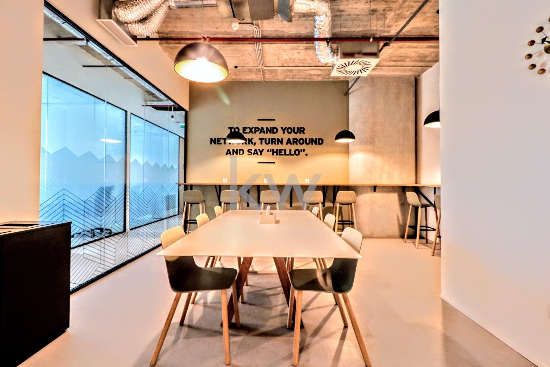 Escritório de excelência para 6 a 9 pessoas no Centro do Parque das Nações