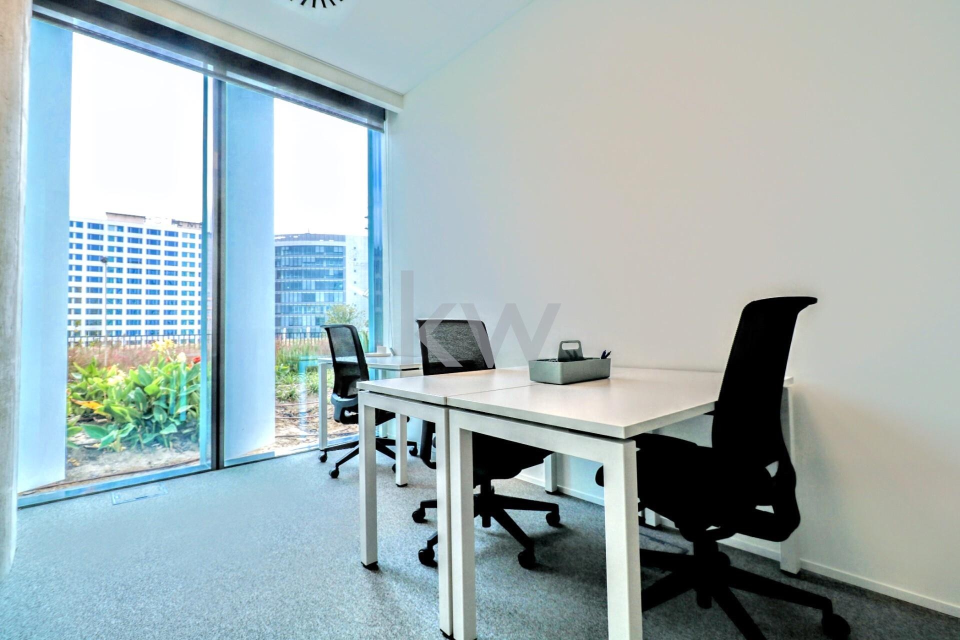 Escritrio de excelncia para 6 a 9 pessoas no Centro do Parque das Naes