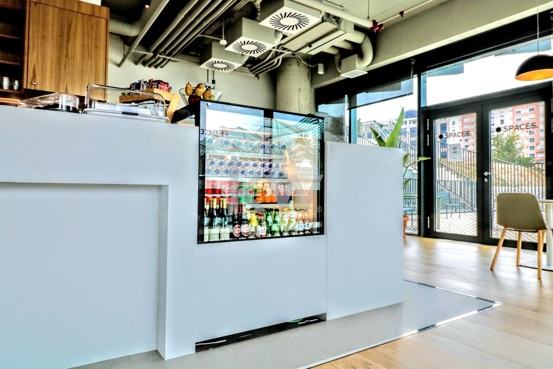 Escritrio de excelncia para 6 a 9 pessoas no Centro do Parque das Naes