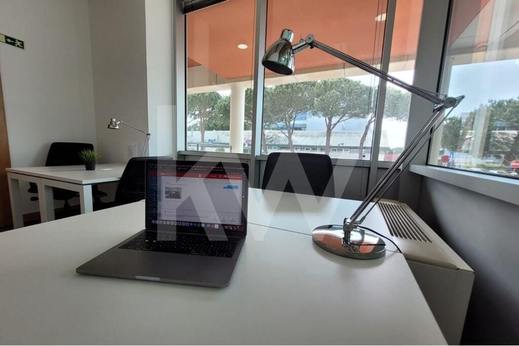 Escritrio com 11,5 m2 para Arrendamento com Todas as SOLUES para a sua Empresa