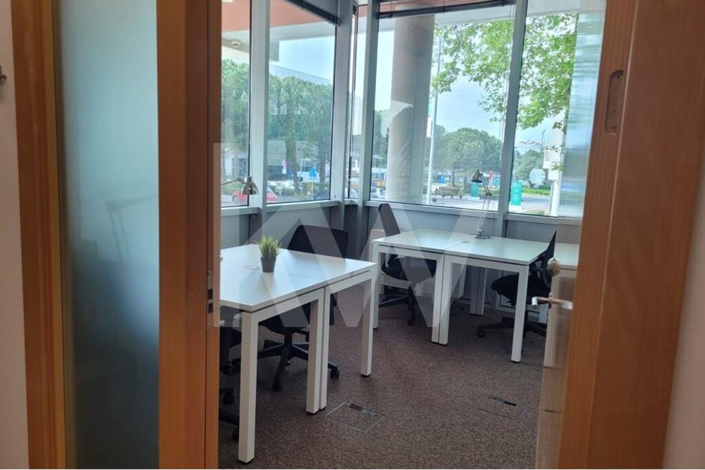 Escritrio com 11,5 m2 para Arrendamento com Todas as SOLUES para a sua Empresa