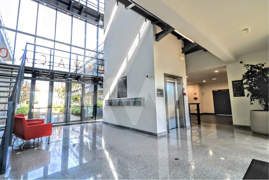 Escritrio Inovao 1970 m2 no TAGUS PARK