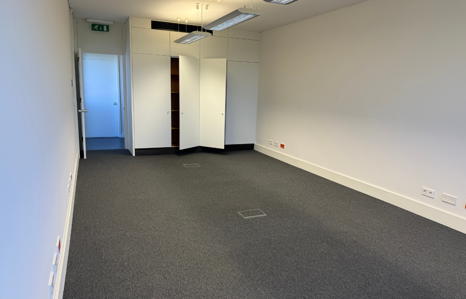 Escritrio de 32 m  Ncleo Central do Taguspark