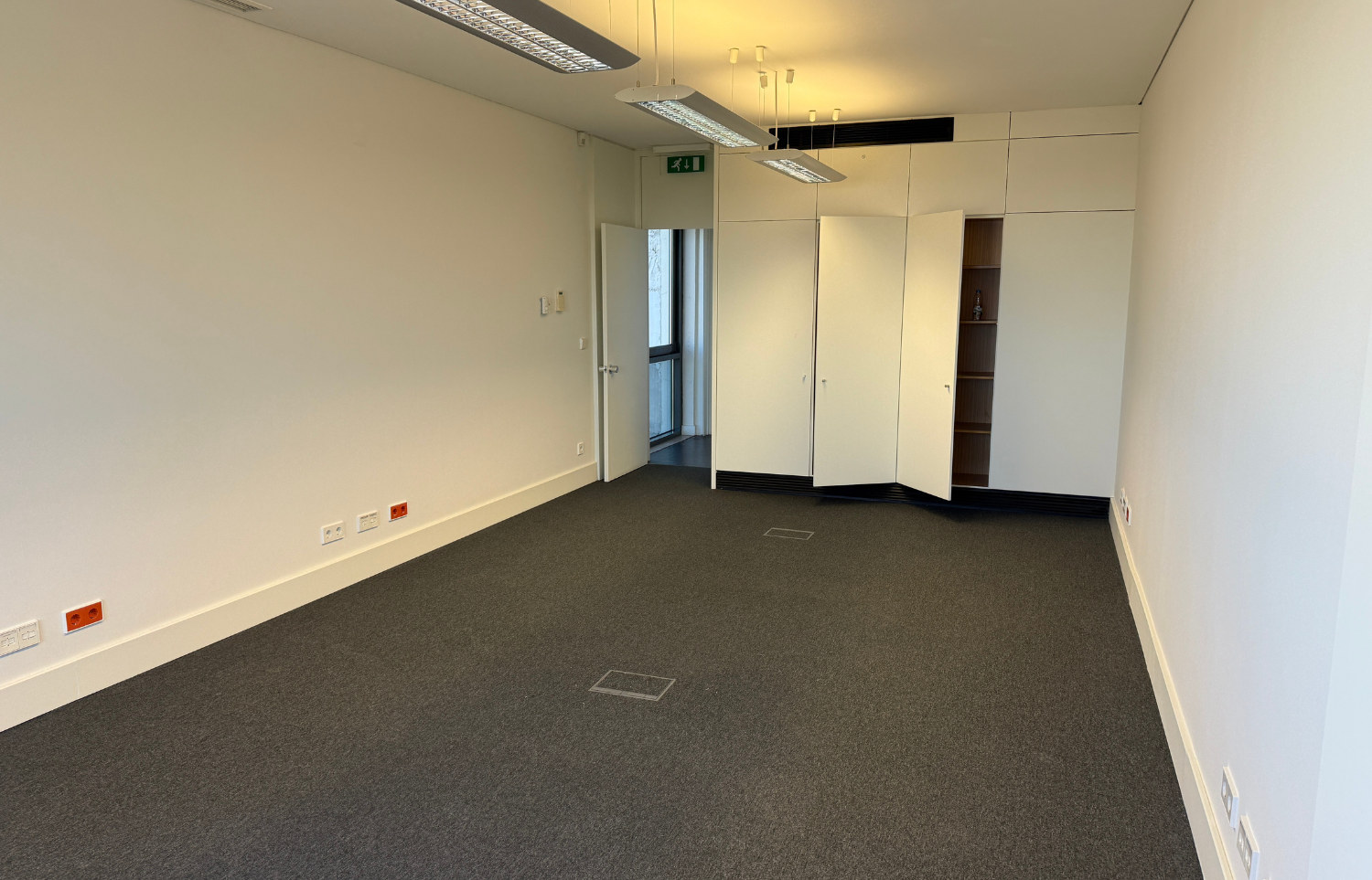 Escritrio de 32 m  Ncleo Central do Taguspark