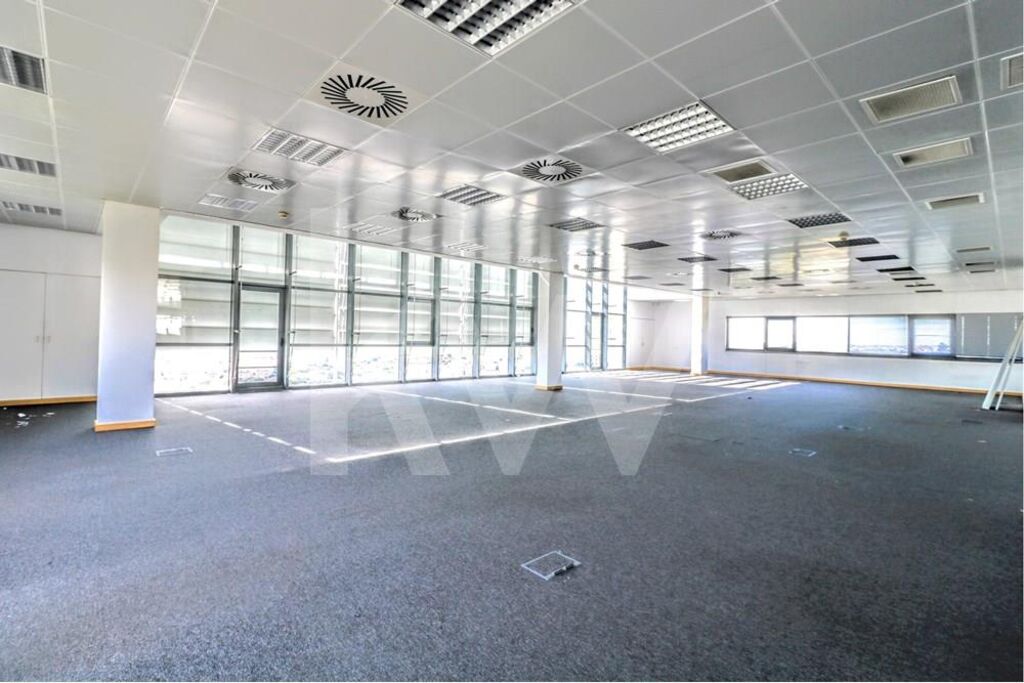 Escritrio Prime com 149 m2 no TAGUS PARK