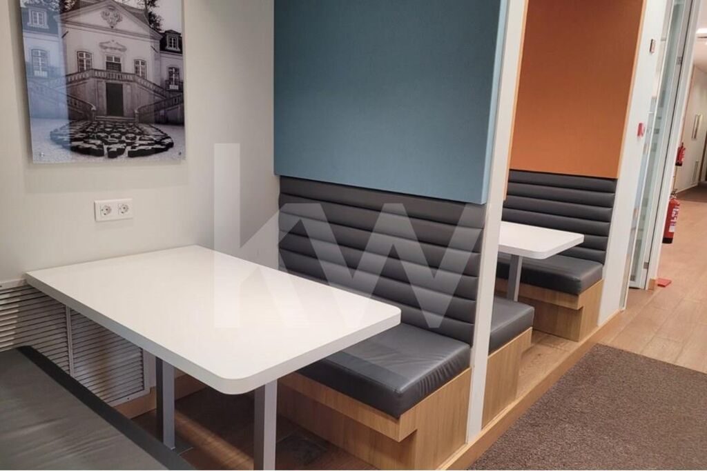 Escritrio com 36 m2 na Quinta da Fonte com todas as solues para o sucesso da sua empresa