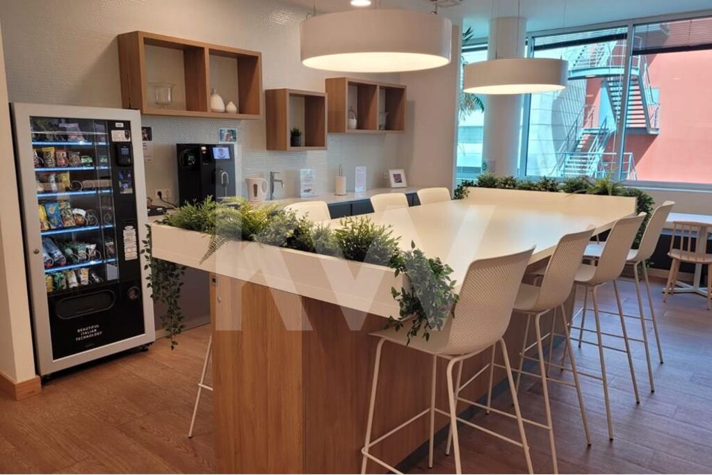 Escritrio com 36 m2 na Quinta da Fonte com todas as solues para o sucesso da sua empresa